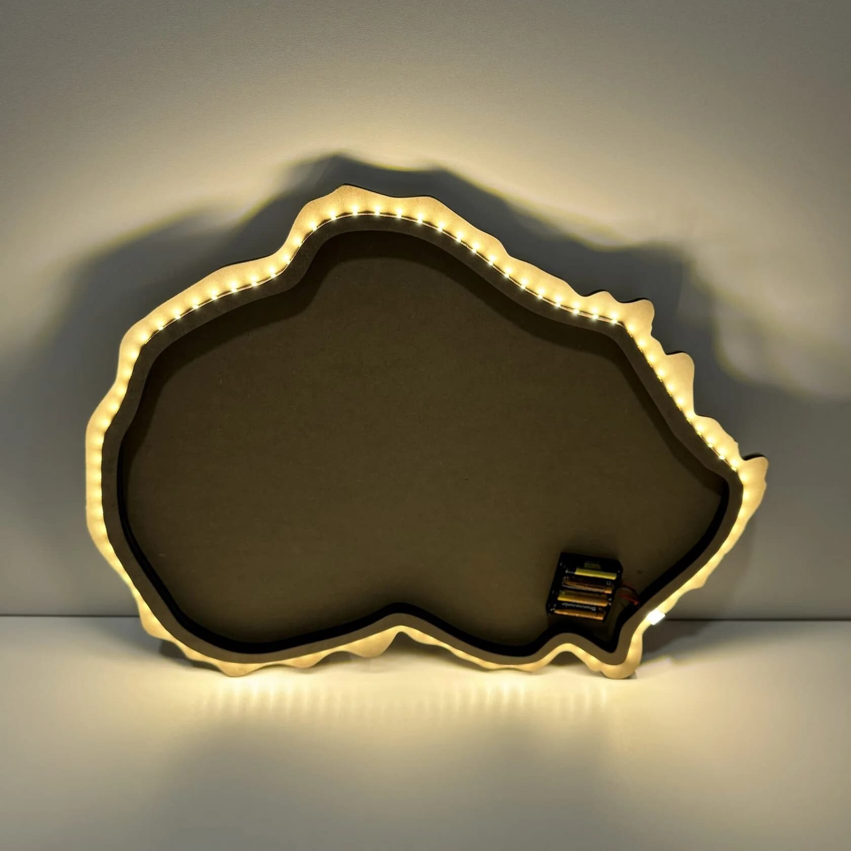 https://tvoryznamy.com/media/images/product/image_rZhZJlb.webp