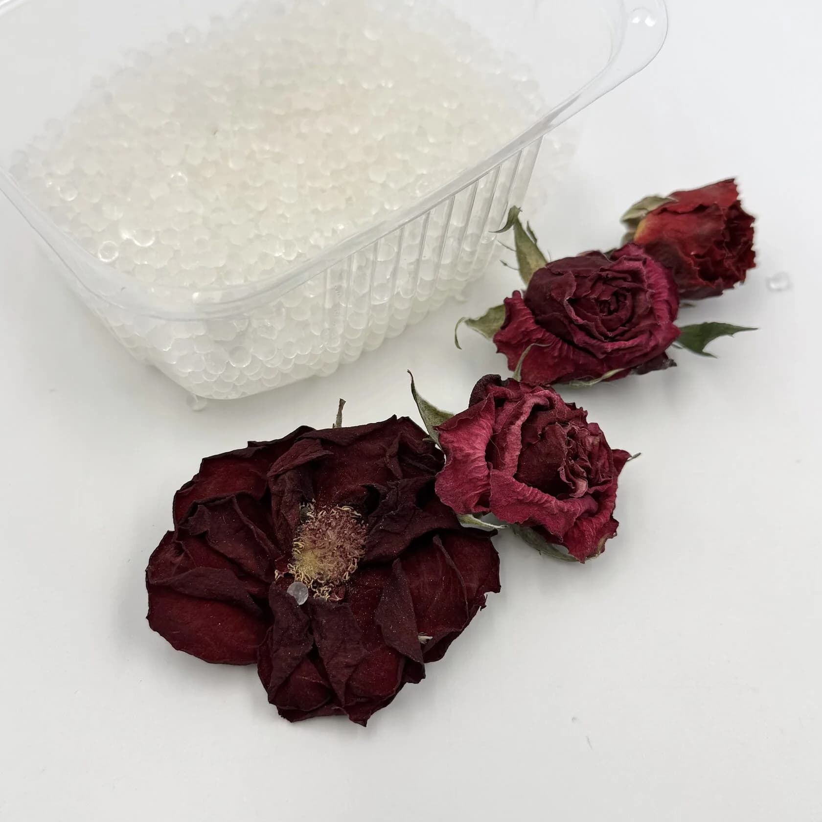 https://tvoryznamy.com/media/media/product/1758912719.9415452.image.webp