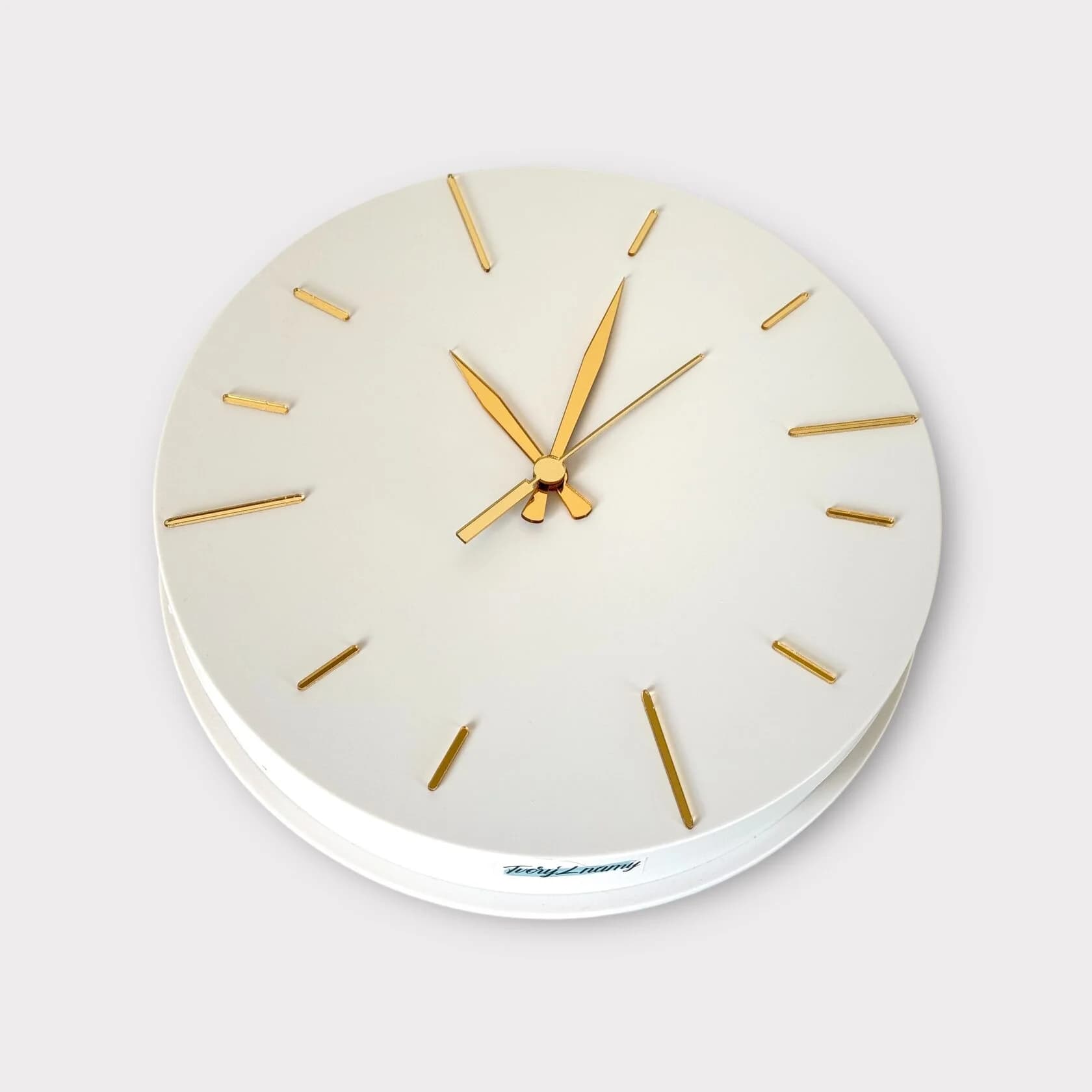 https://tvoryznamy.com/media/media/product/1759151245.443177.image.webp