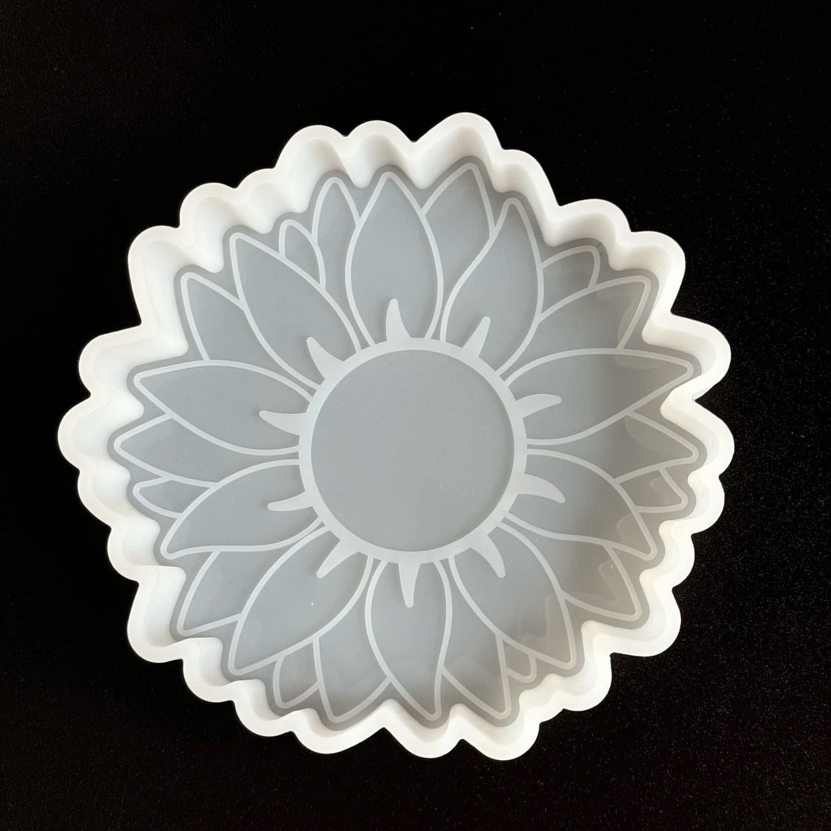 https://tvoryznamy.com/media/media/product/1759810948.182164.image.jpeg