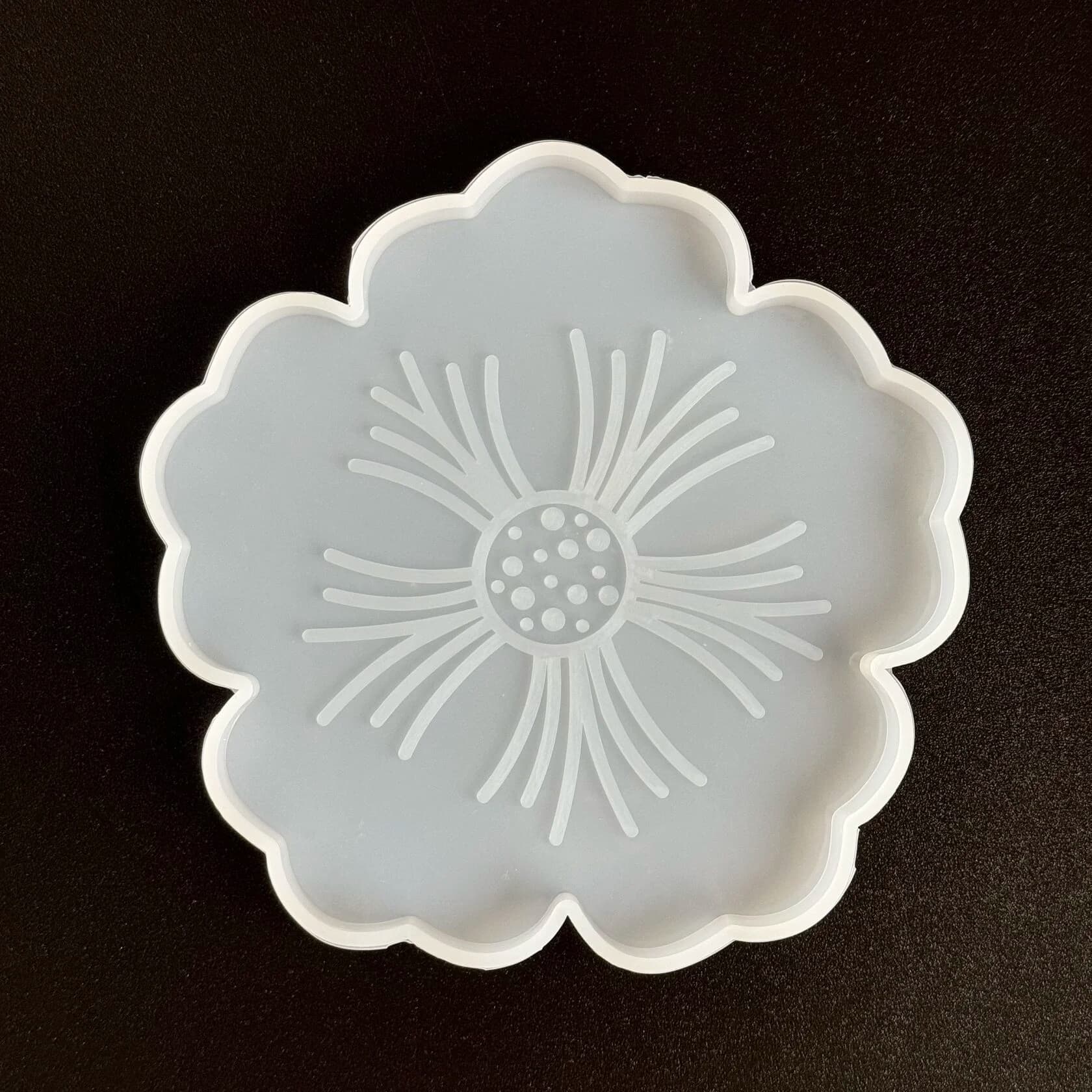 https://tvoryznamy.com/media/media/product/1759811114.7780373.image.jpeg