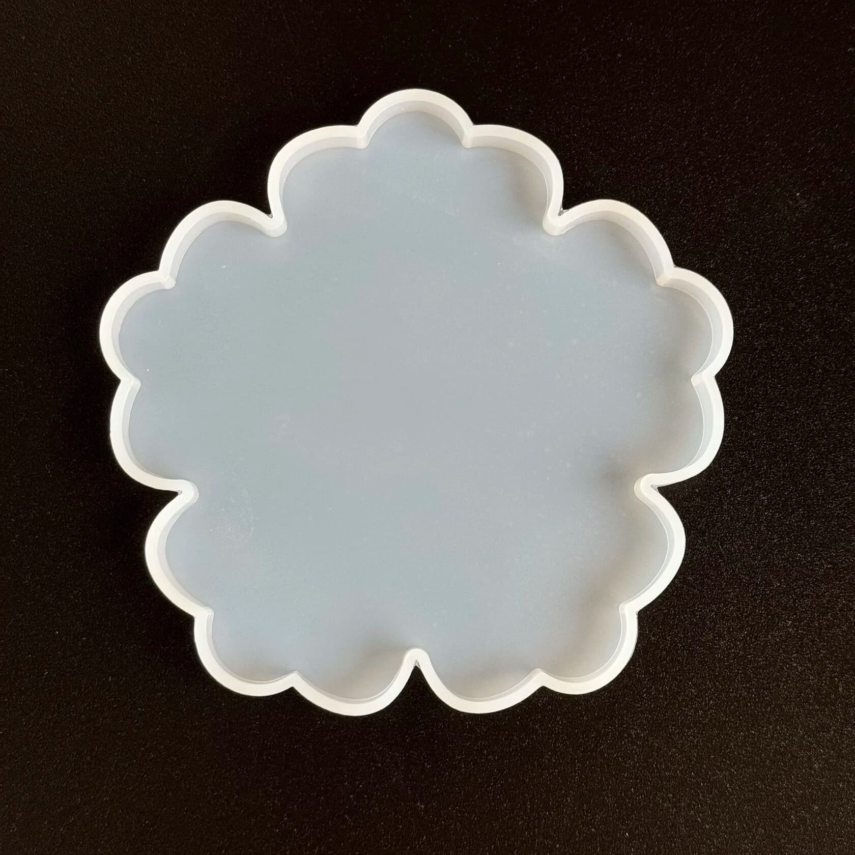 https://tvoryznamy.com/media/media/product/1759811560.9500377.image.jpeg