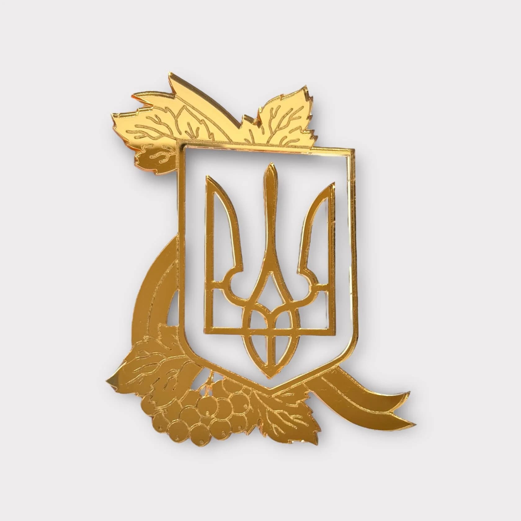 https://tvoryznamy.com/media/media/product/1761728950.7962348.image.webp