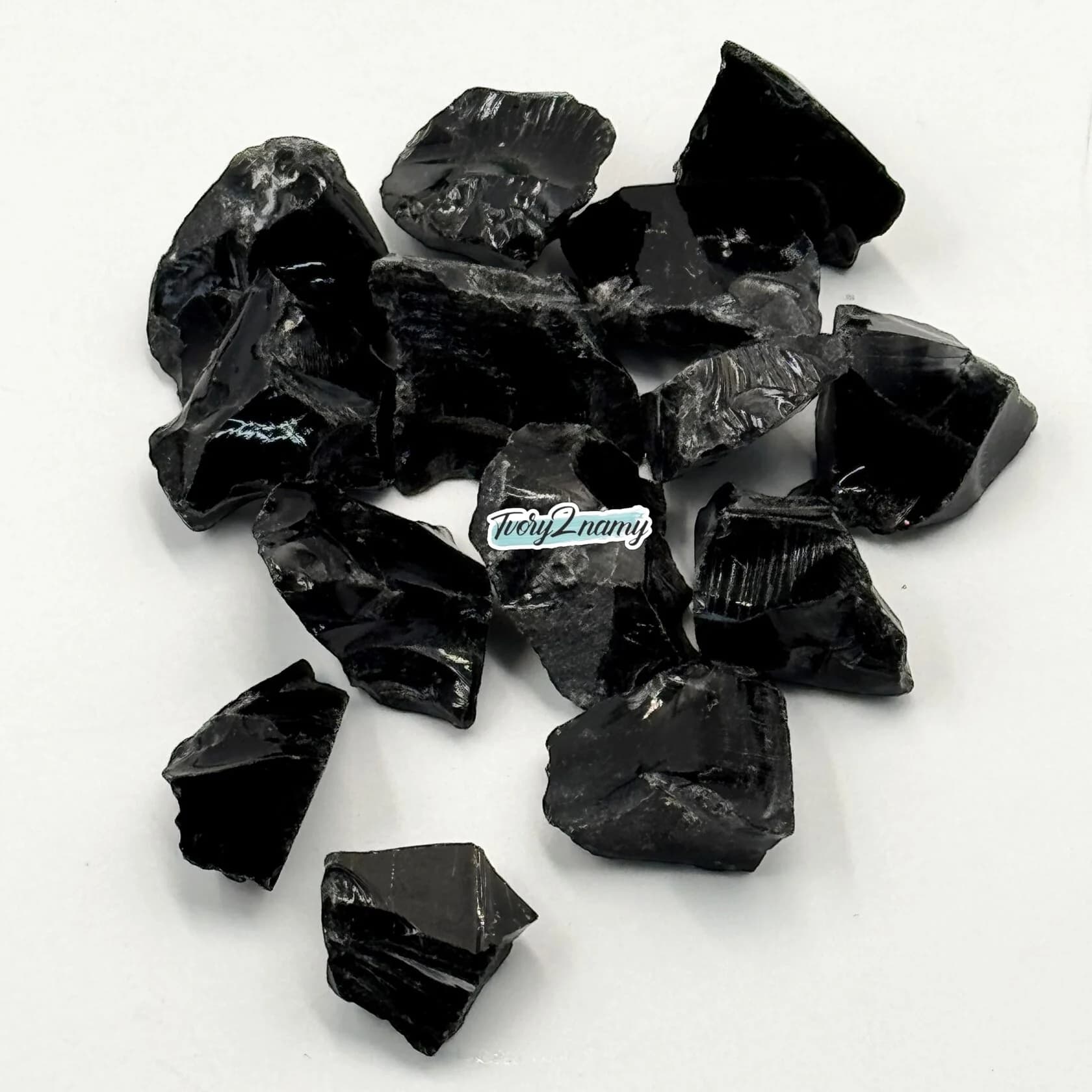 https://tvoryznamy.com/media/media/product/1761902262.1807613.image.webp