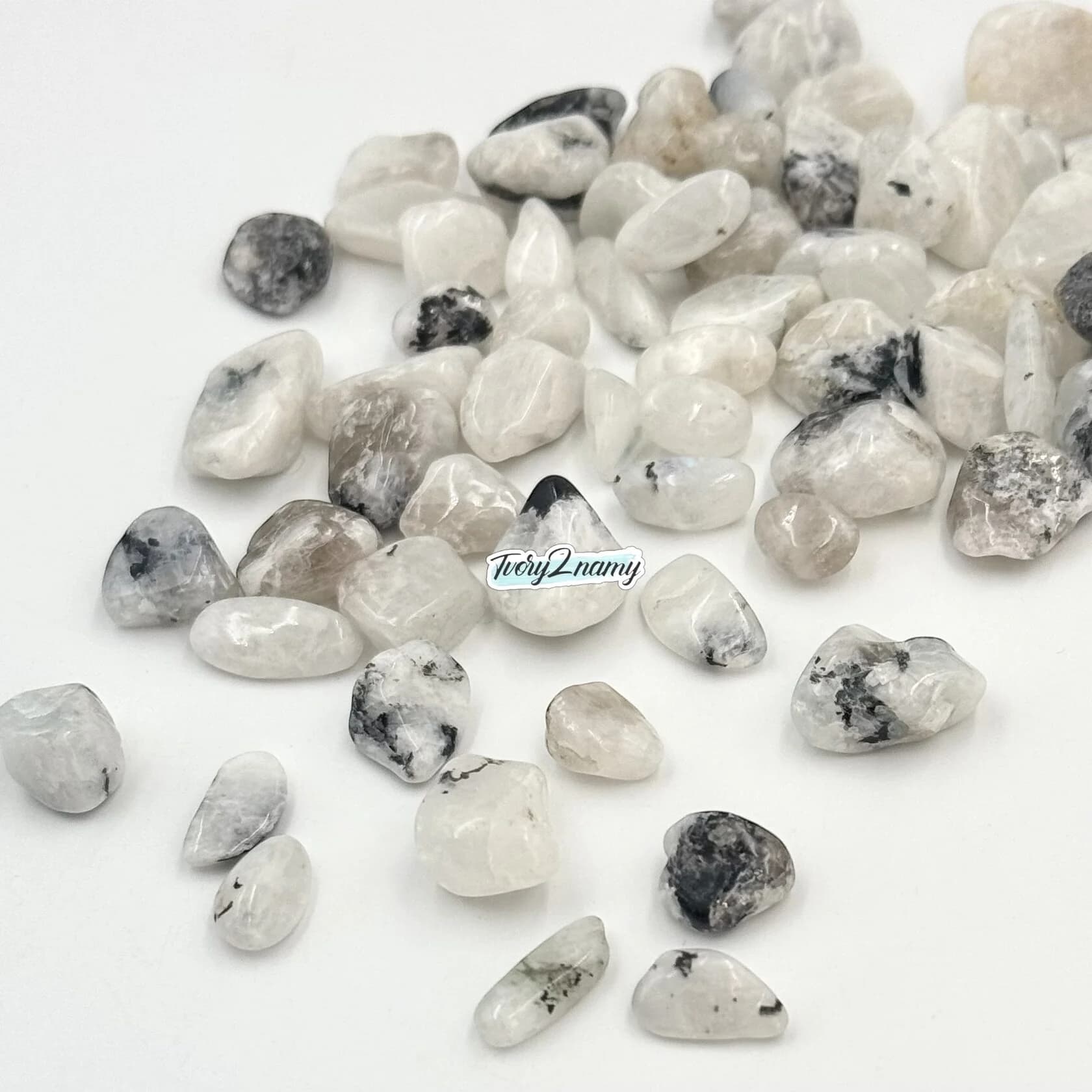 https://tvoryznamy.com/media/media/product/1761902589.6811764.image.webp