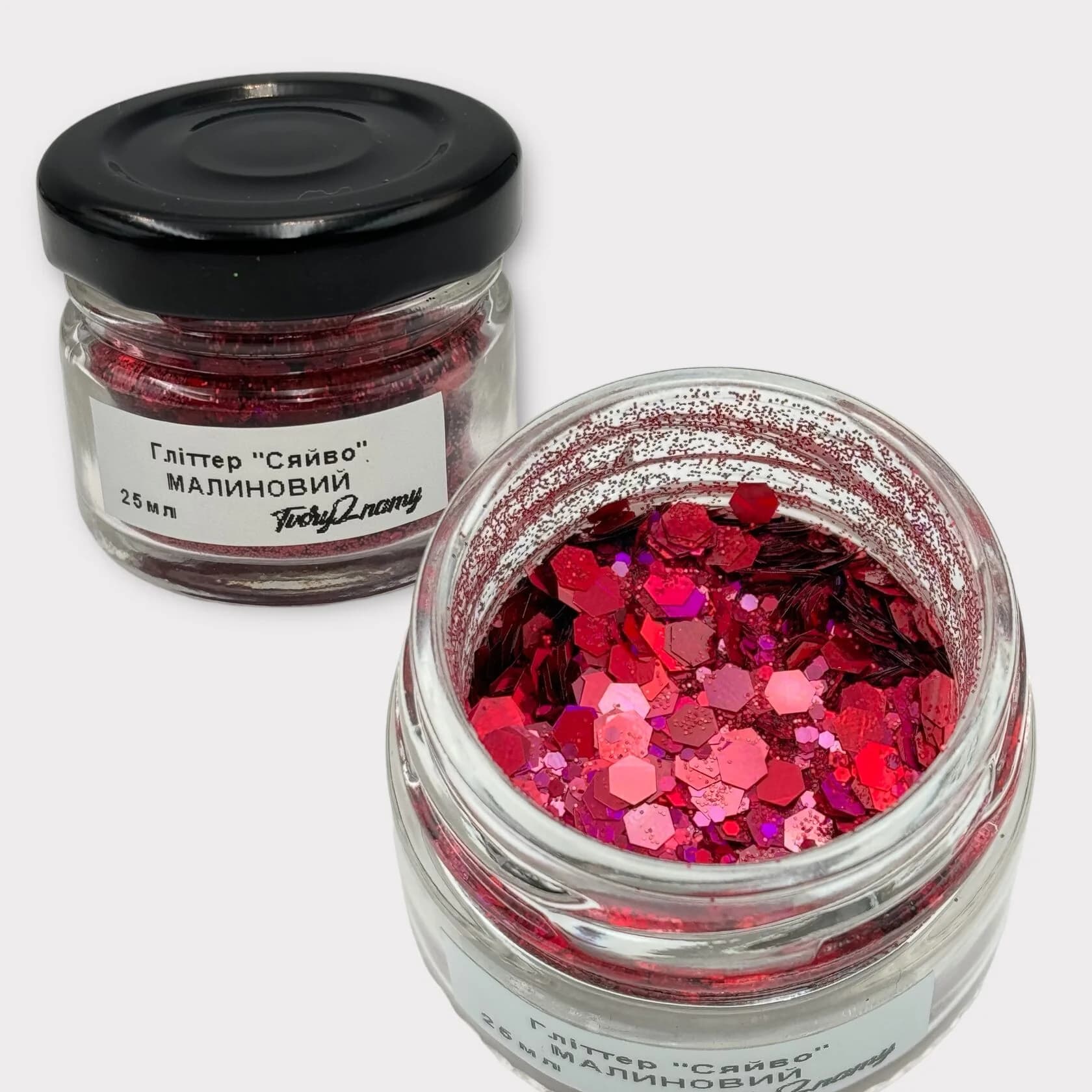 https://tvoryznamy.com/media/images/product/image_isvFD78.webp