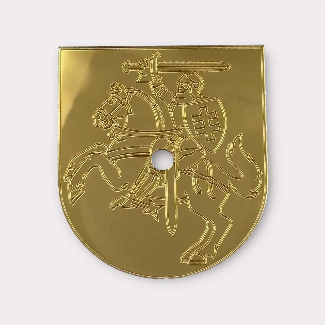 https://tvoryznamy.com/media/media/product/1763987721.1806736.image.webp